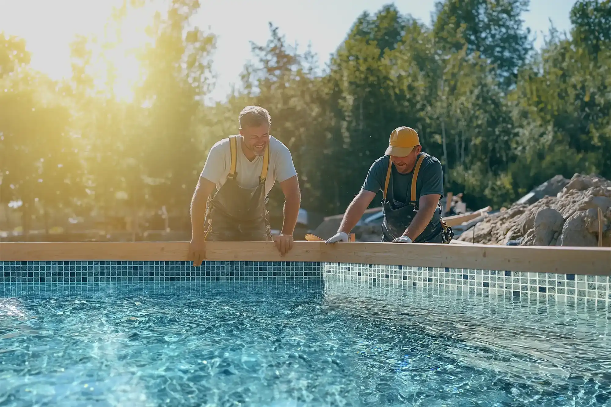 Med Poolfabriken har du en trygg partner när du skall bygga pool